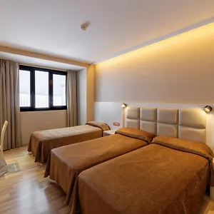 House 3* Barcelona